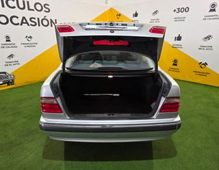 MERCEDES BENZ E240 2.6 170 CV UNICO DUEÑO