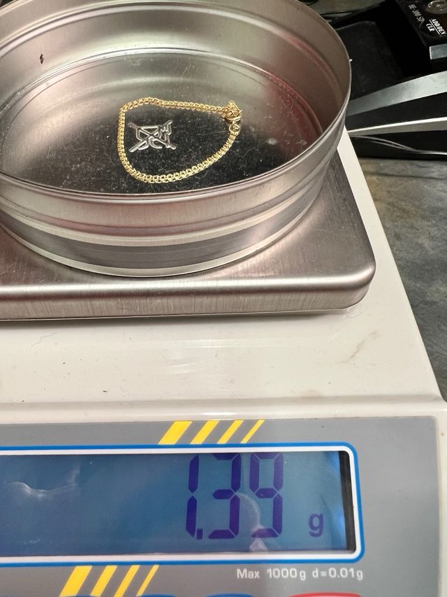 Pulsera de oro con cierre