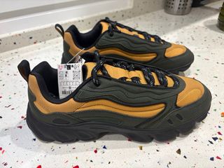 Zapatillas Zara Verde y Amarillo