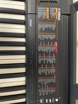 Teclado Yamaha PSR-F51