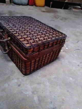 Maleta de mimbre vintage