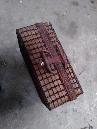 Maleta de mimbre vintage