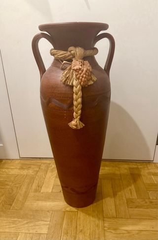 Ánfora de cerámica paragüero o centro floral.
