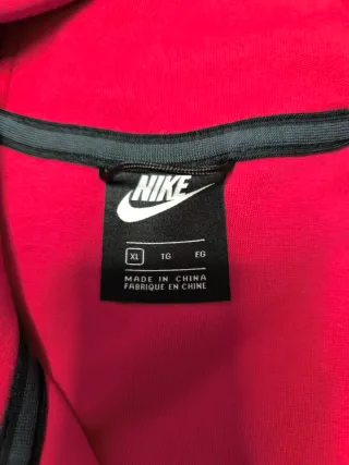 Giacchetta Nike Tech Fleece Rossa