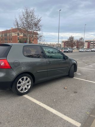 Volkswagen Golf 2004