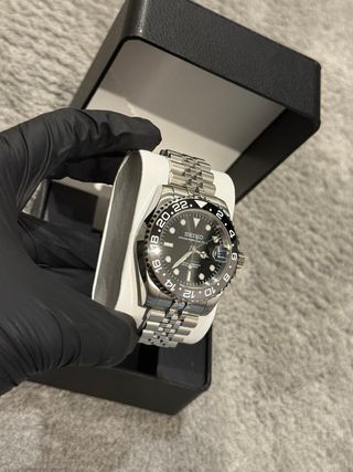 Seiko GMT Bruce Wayne Reloj