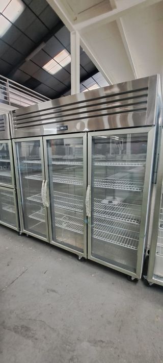 Armario expositor frío estático nuevo