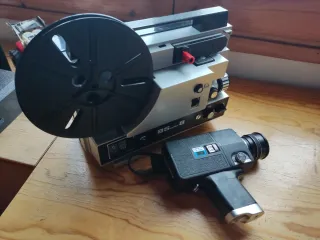 Cámara Super 8 Bauer y proyector