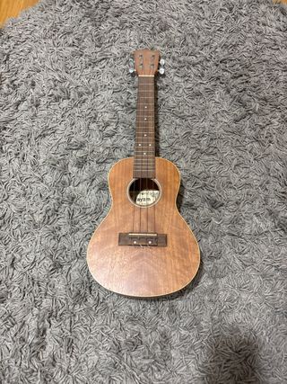 Ukelele de madera