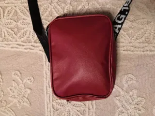 Borsetta rossa trapuntata