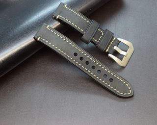 Correa de reloj negra de cuero