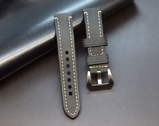 Correa de reloj negra de cuero