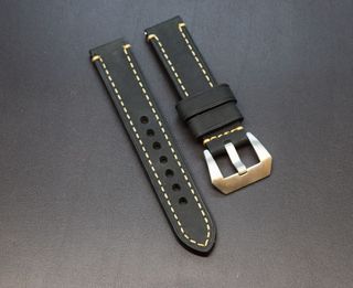 Correa de reloj negra de cuero