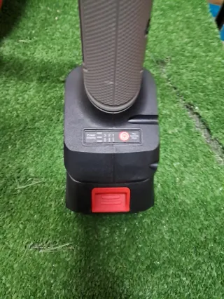 Smerigliatrice angolare 21V 4.0Ah con 2 batterie