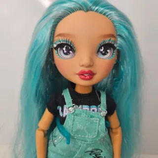 Rainbow High Muñeca Brooks