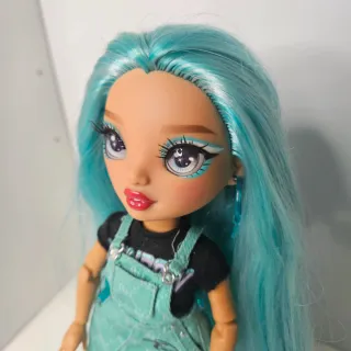 Rainbow High Muñeca Brooks