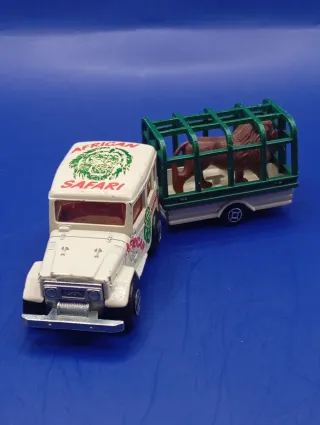 Majorette Safari Land Cruiser con remolque