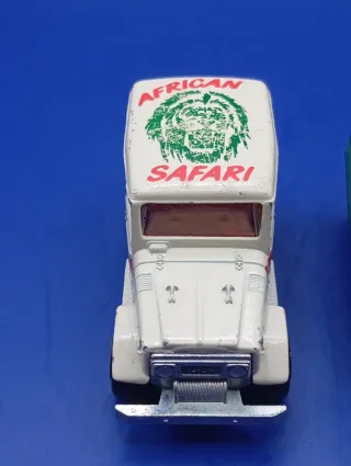 Majorette Safari Land Cruiser con remolque