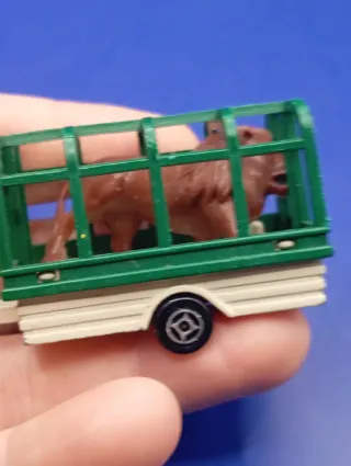 Majorette Safari Land Cruiser con remolque