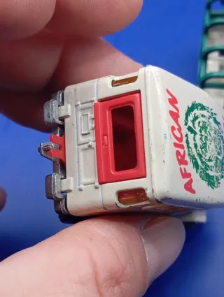 Majorette Safari Land Cruiser con remolque