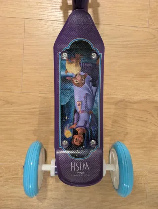 Patinete infantil de tres ruedas