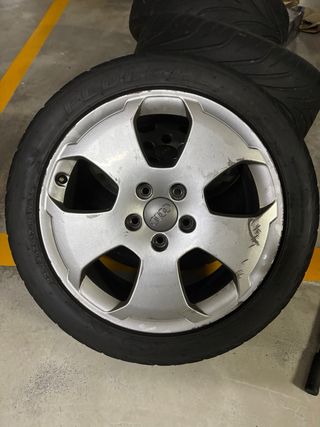 Llantas Audi 17” 5x112 con Semislicks