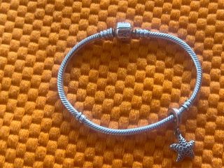 Pulsera Pandora Plata con Charm Estrella