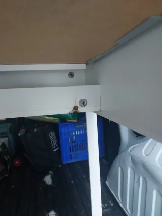 Escritorio metálico IKEA blanco