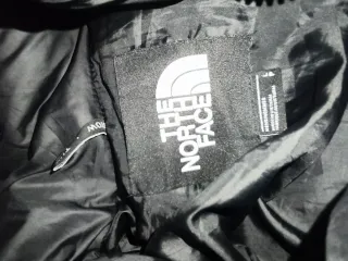 Chaqueta The North Face Nuptse Negra Plumas