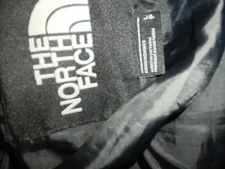Chaqueta The North Face Nuptse Negra Plumas