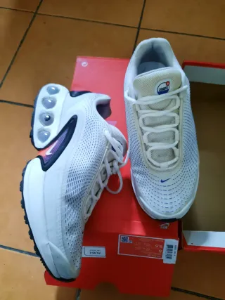 Zapatillas Nike Air Hombre Blancas y Azules