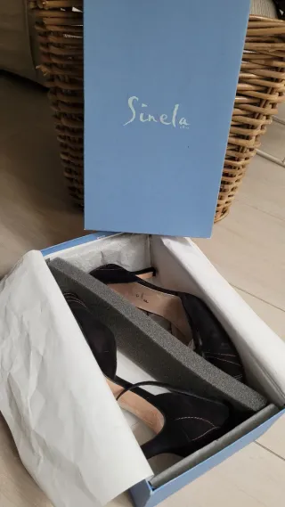 Zapatos de ante negro Sinela talla 37