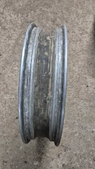 Llanta 17" BMW R80GS Trasera Años 80