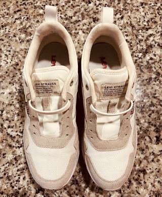 Zapatillas Levis Chica Beige/Blanco Talla 38