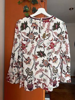 Blusa Sfera Estampado Floral Talla XL-Nueva