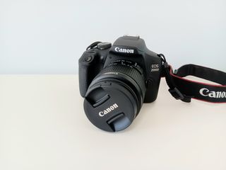 Cámara Canon EOS 2000D