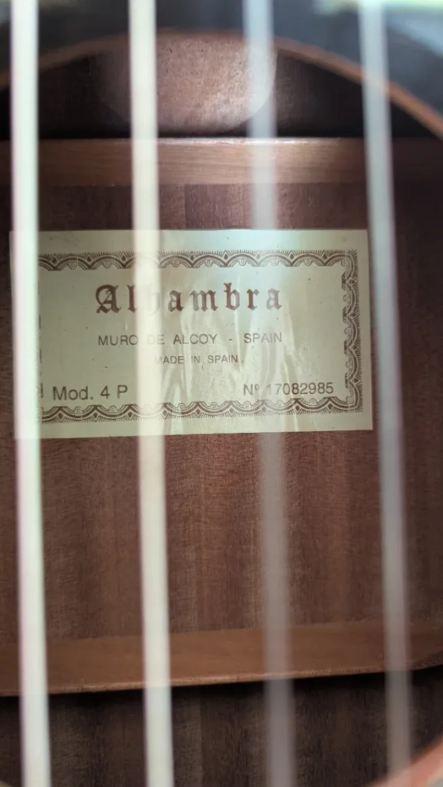 Guitarra Alhambra 4P