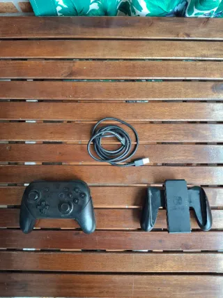 Mando Pro Nintendo Switch + cargador