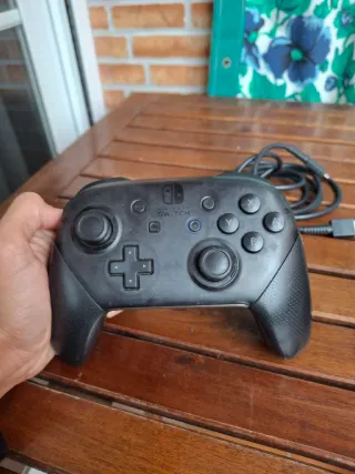 Mando Pro Nintendo Switch + cargador