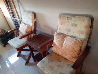 2 Sillas Plegables y Mesita Madera teka,