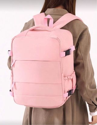 Mochila rosa para viaje