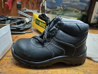 Bota Seguridad Zion Talla 39 Negra