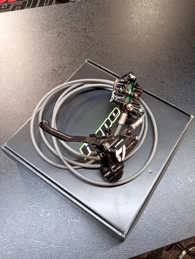 Frenos HOPE Tech 4 V4