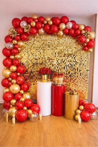 Decoración Fiesta Oro y Rojo