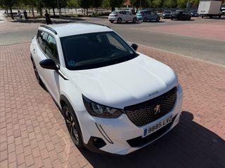 Peugeot 2008 1.5  HDI 110 CV  5 PUERTAS