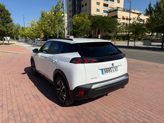 Peugeot 2008 1.5  HDI 110 CV  5 PUERTAS