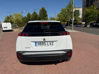 Peugeot 2008 1.5  HDI 110 CV  5 PUERTAS