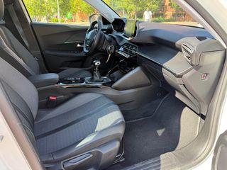 Peugeot 2008 1.5  HDI 110 CV  5 PUERTAS