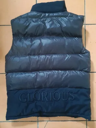 Chaleco negro acolchado