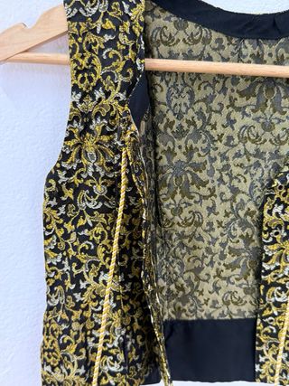 Traje de baile gallego para niña pequeña